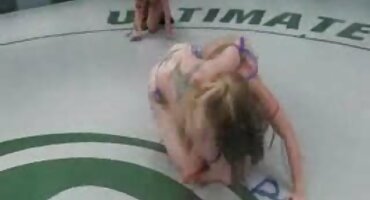 Joven señoras muy maduras coqueta