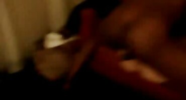 Delante de un gigantesco falo negro videos de señoras peludas y traté de follar