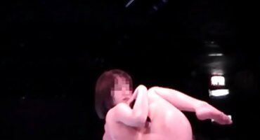 Masajista se reunió con el cliente videos de señoras desnudas Erección y obligado a chupar el pene