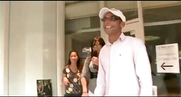 Joven pareja follada apasionadamente xxx señoras caseros frente a la cámara en diferentes poses