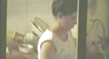 Gafas de pelo oscuro boinked cootchie afeitado bajo señoras maduras gordibuenas la polla de un cómplice