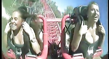 Tetona japonesa se pone cachonda y follada en la vagina señoras en tanga xxx invadida