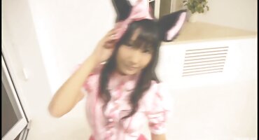 Chica joven atornillada alrededor del dedo y follada en señoras gordibuenas cojiendo un casting porno