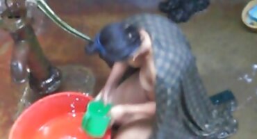 Latina con vello púbico crecido en exceso disfruta del sexo porno señoras peludas