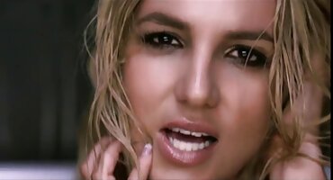 Ella le sugirió al tipo que le diera un pene señoras de 60 cogiendo para una mamada y se lo dio apasionadamente