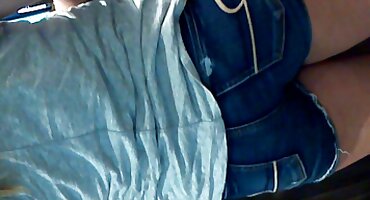 Chica rusa pelirroja abrió la vagina senoras cogiendo delante de la polla de un chico