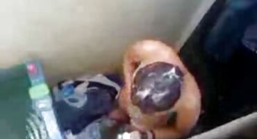 Pasajera tetona ta passeggeroi follada por un negro en porno señoras maduras el bosque