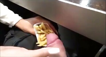 Al aire libre, Rubia Madura tuvo una aventura íntima porno de señoras buenas con el vecino