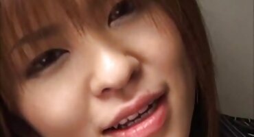 Milf rubia chupa firmemente la varilla señoras piernudas xxx elástica de un hombre caliente