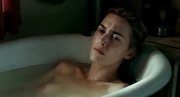 Dos videos de señoras pornos lesbianas sumisas sirven a la amante dominante