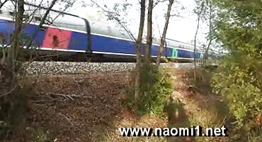 Mulata tatuada metió ágilmente el falo en señoras muy maduras la capucha de la rubia de pelo corto